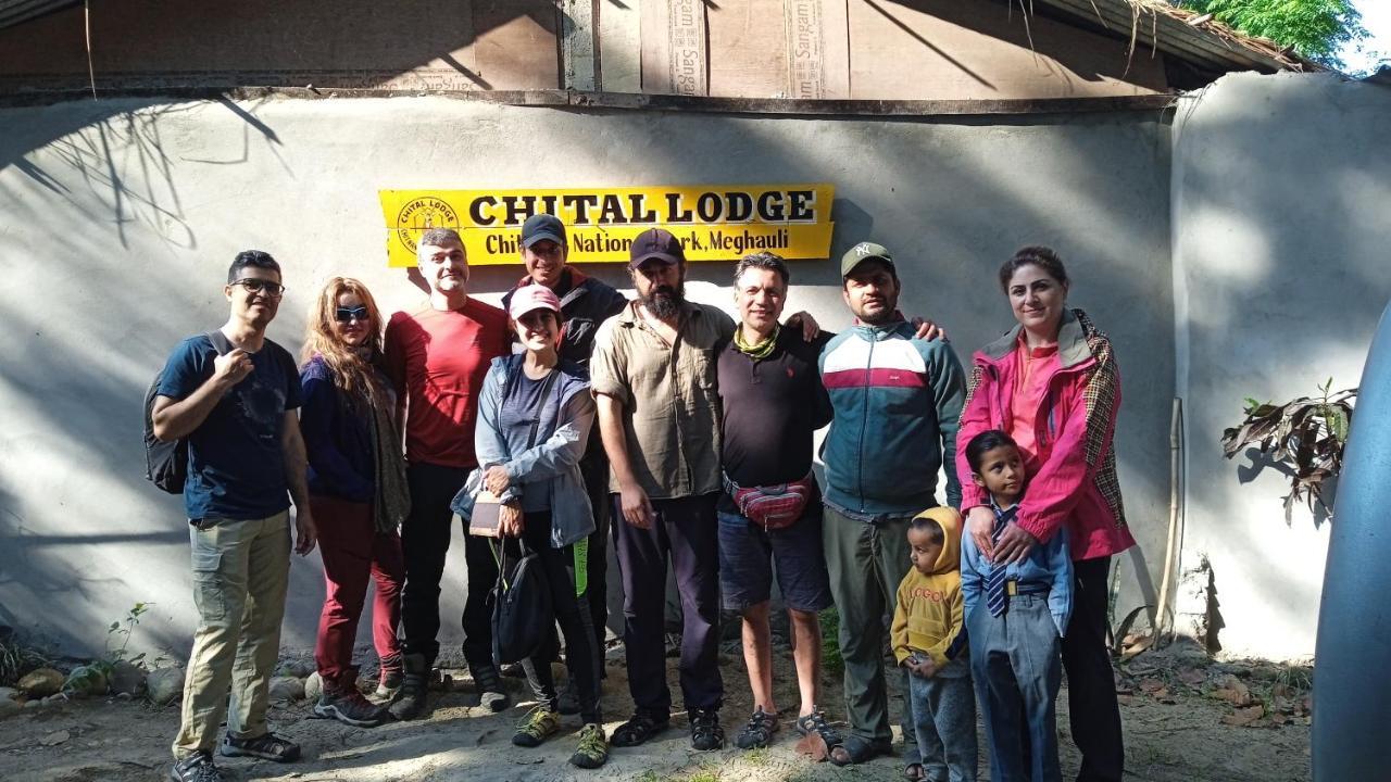 Chital Lodge Chitwan Buitenkant foto