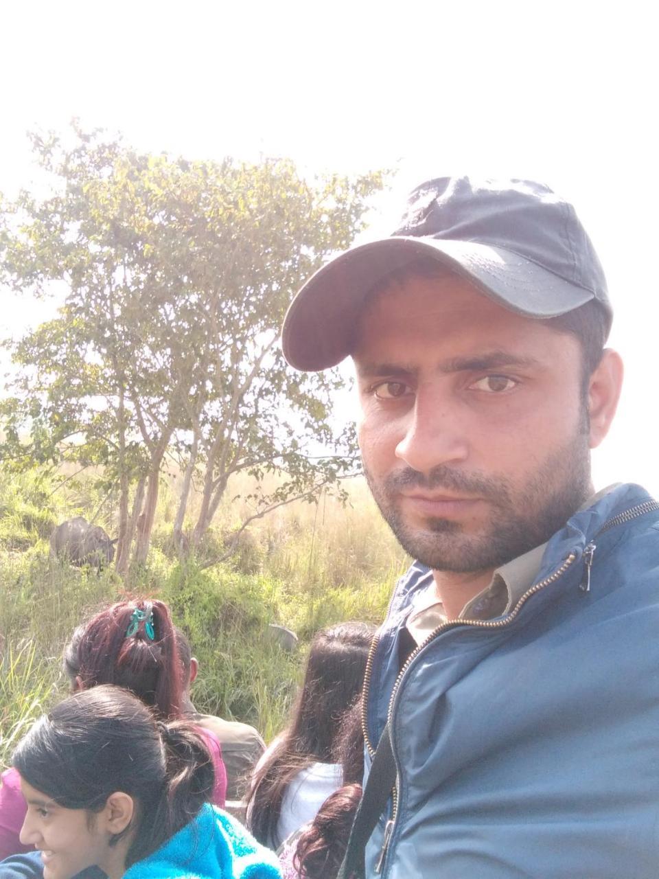 Chital Lodge Chitwan Buitenkant foto