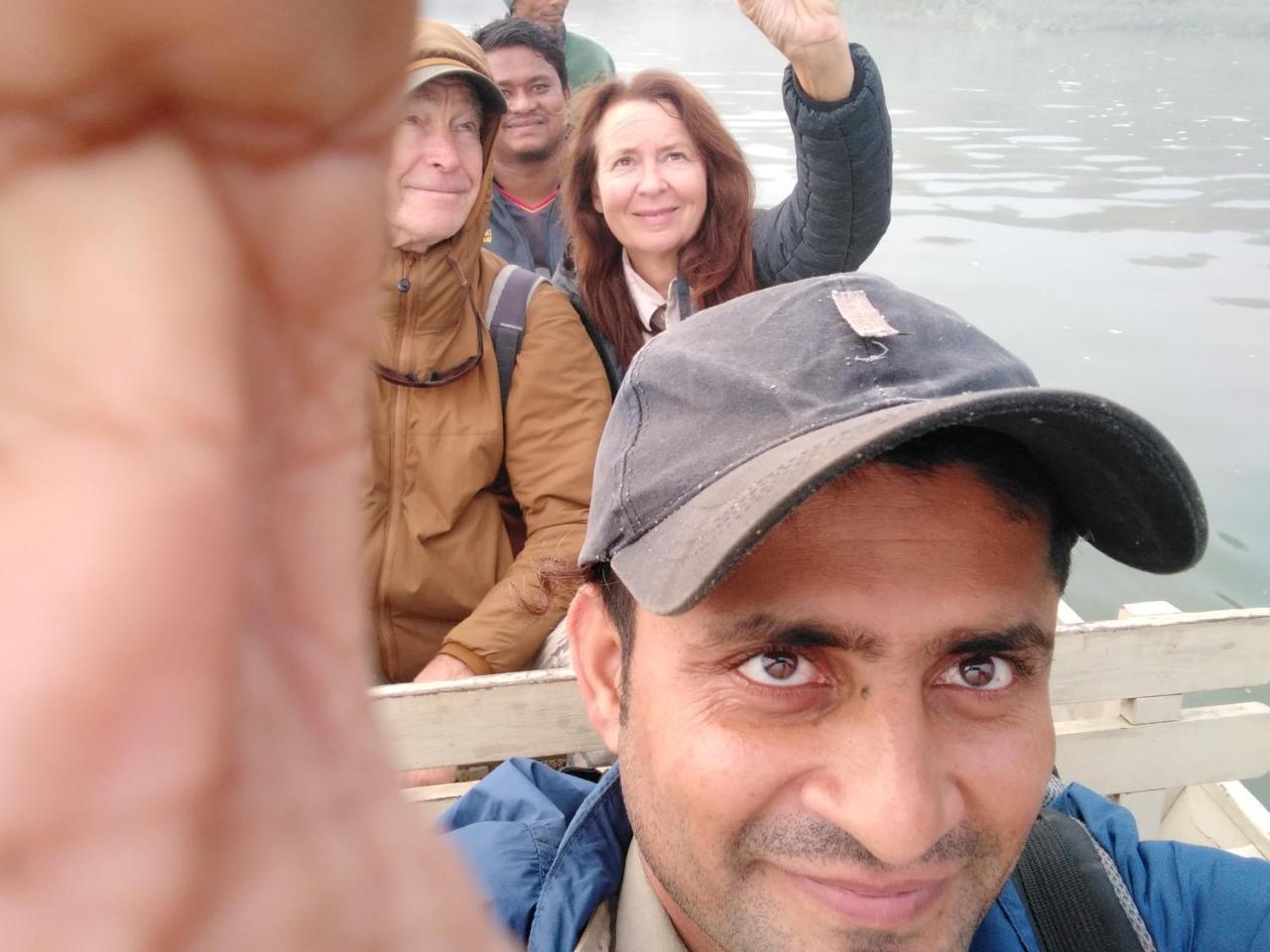 Chital Lodge Chitwan Buitenkant foto