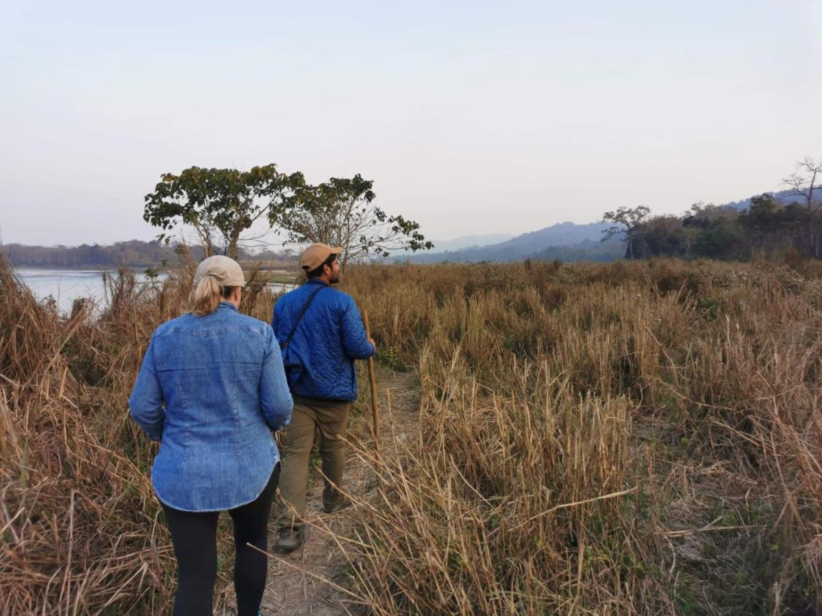 Chital Lodge Chitwan Buitenkant foto